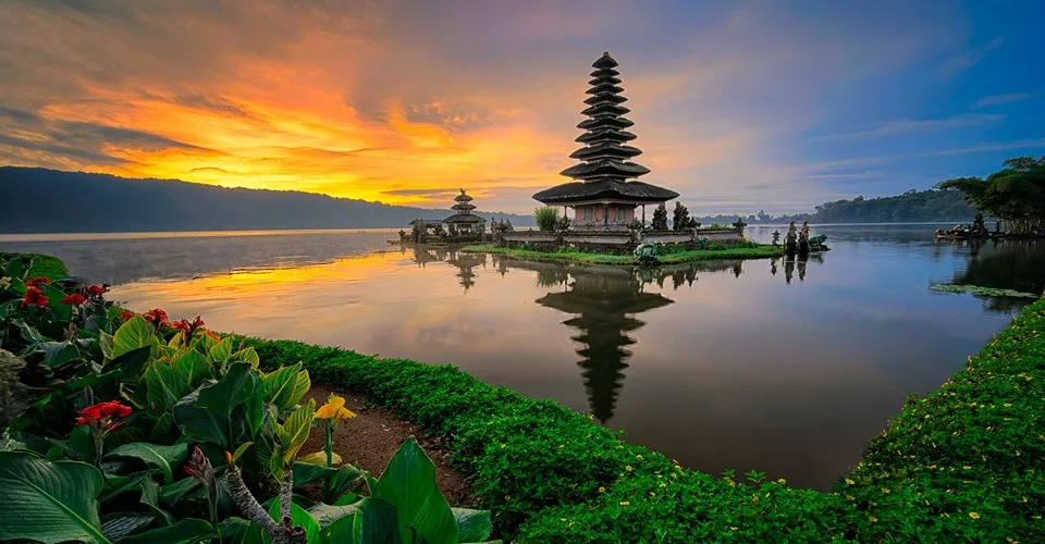 indonesia tour package from dubai